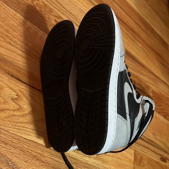 AIR JORDAN 1 HIGH OG 6.5Y - Picture 12 of 14